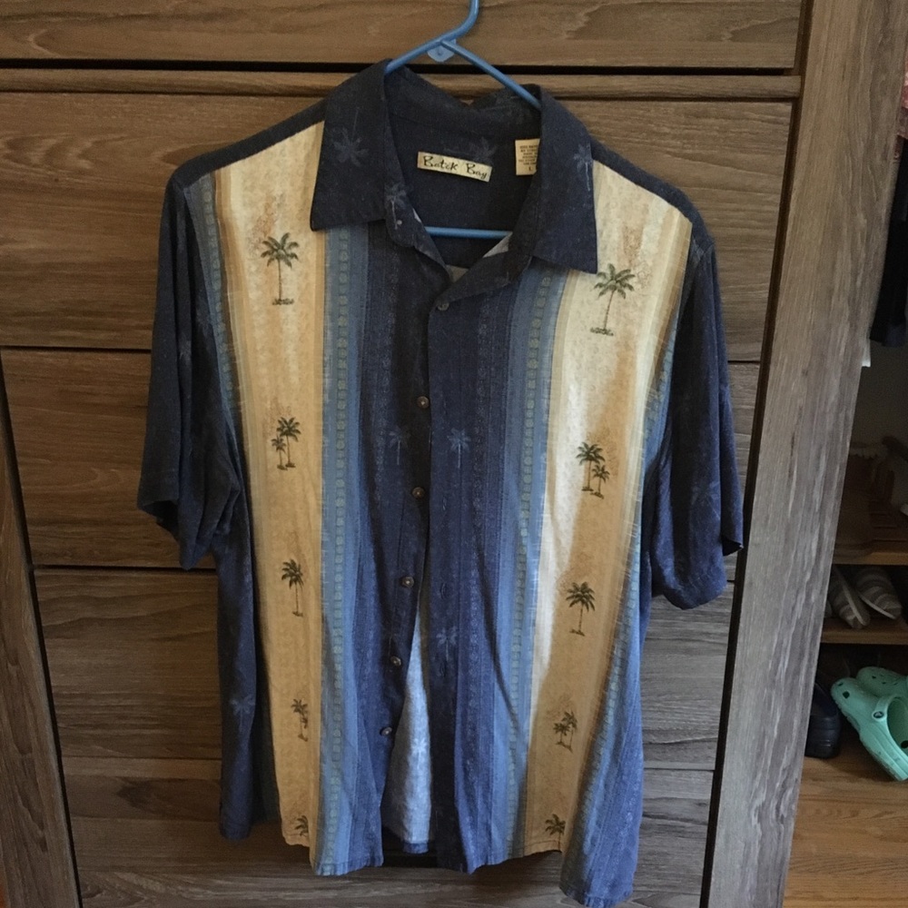 Men’s Batik Bay shirt